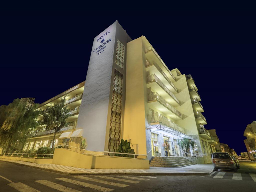 Hotel Checkin Pineda Pineda De Mar Exterior foto